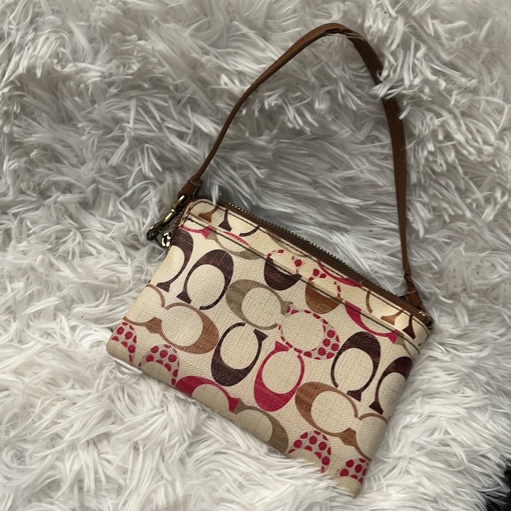Coach monogram wristlet - Picture 2 of 3